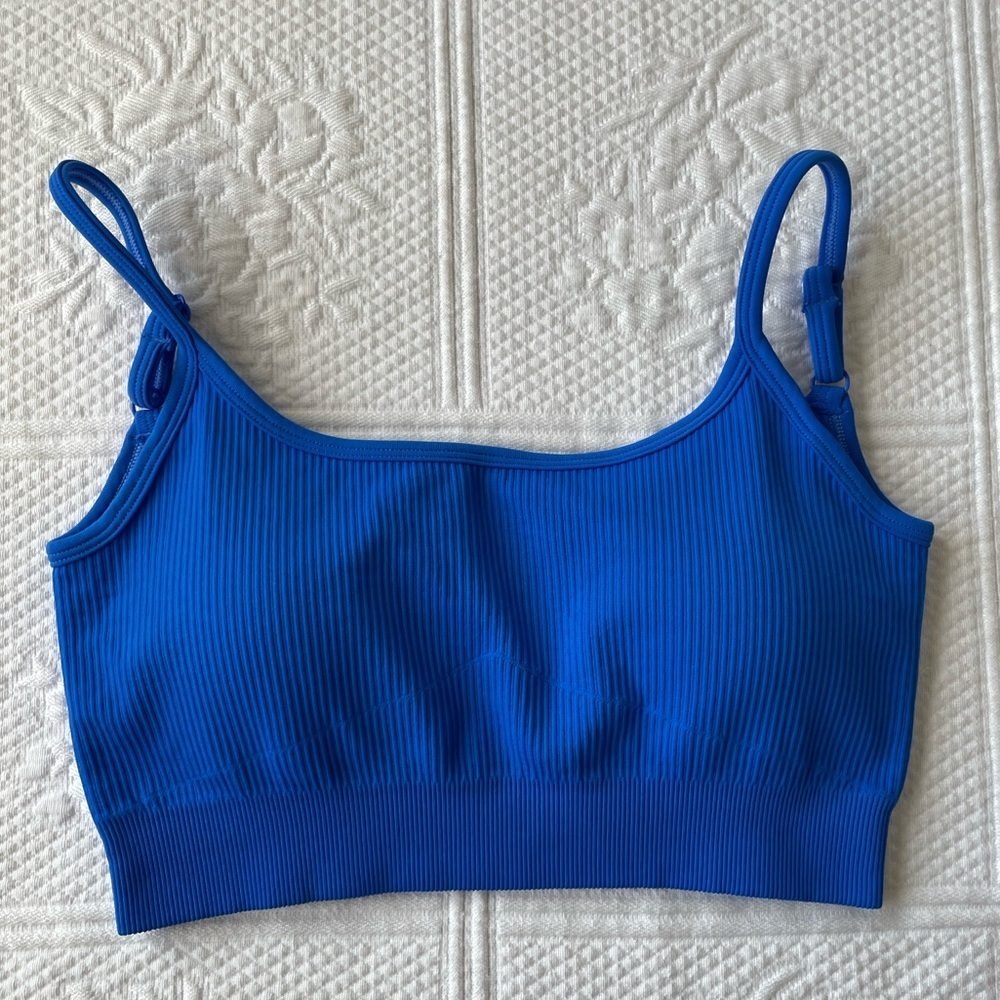 💙OQQ Sports Bra Top Bundle Cobalt Blue Padded Cream One Shoulder Ribbed Small - Picture 7 of 12